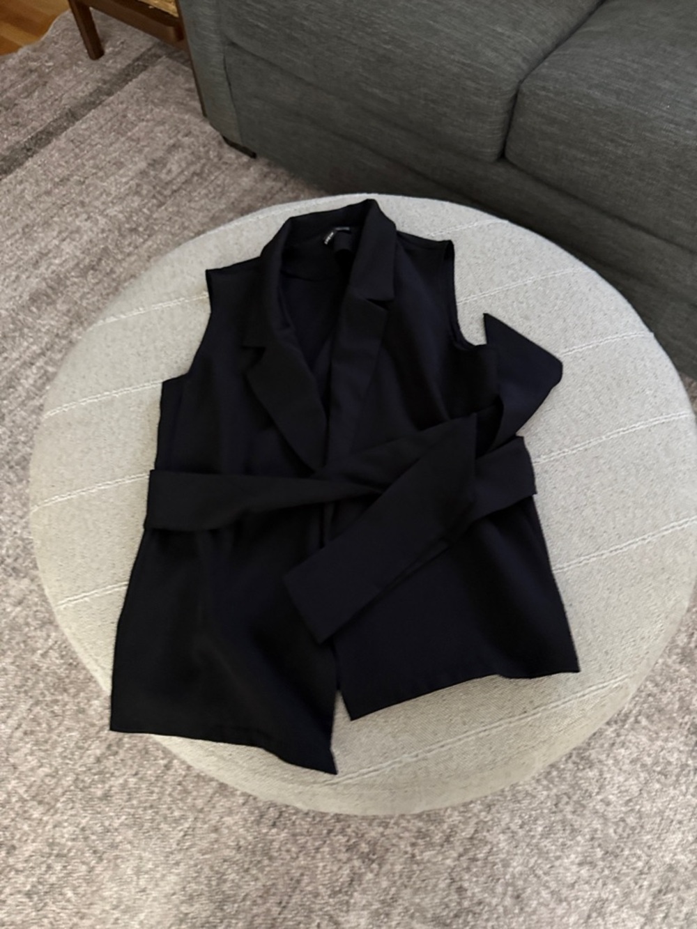 SHEIN Black Sleeveless Belted Blazer Vest - Timeless Layering Piece